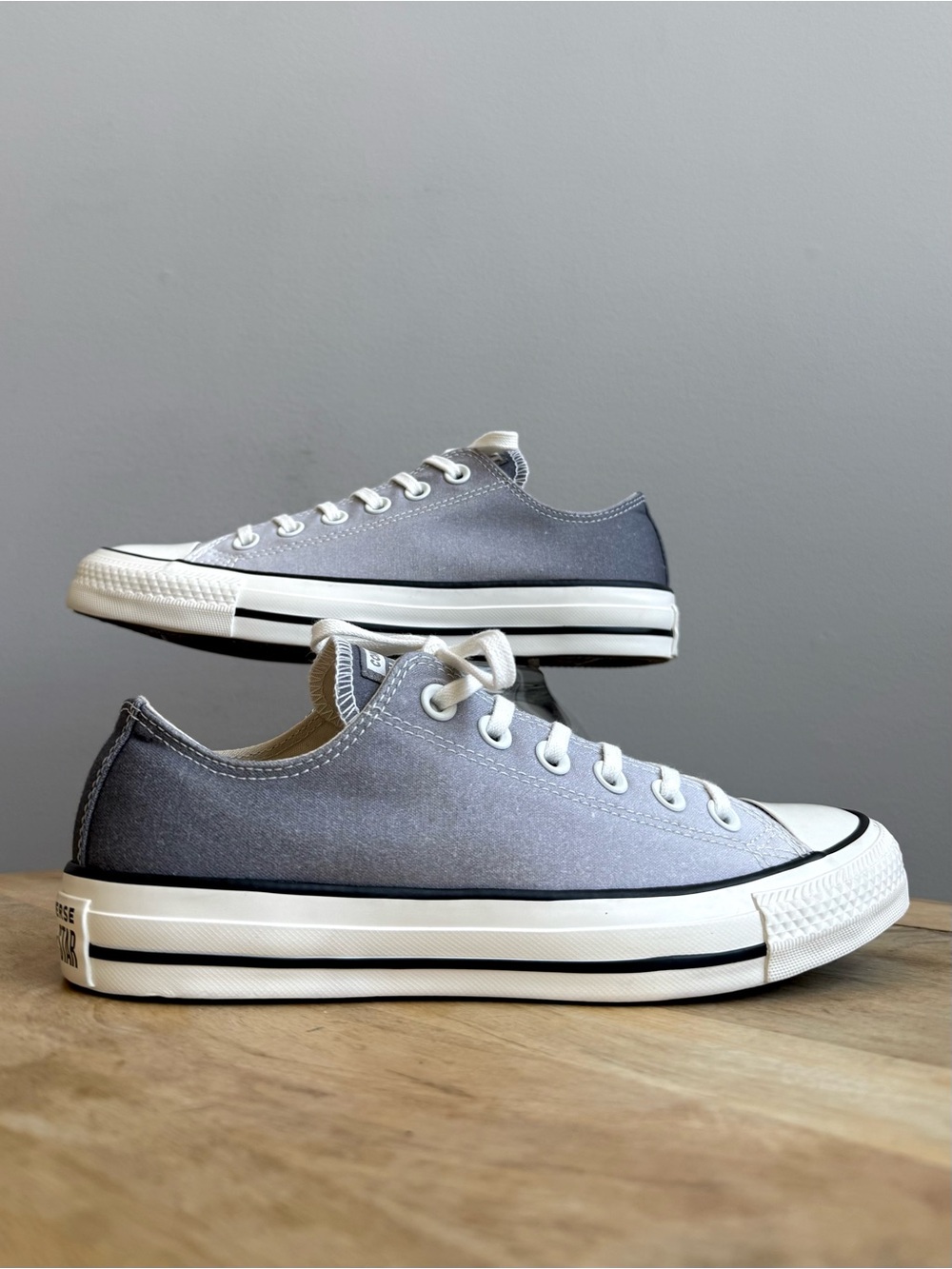 Converse Chuck Taylor All Star Low Top Ombre Fade Gray Women 7.5 Sneakers New